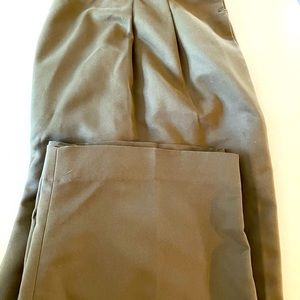Women’s olive green pants Karen Scott . Never worn